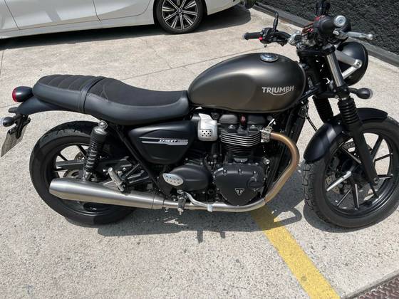 TRIUMPH STREET TWIN TRIUMPH STREET TWIN